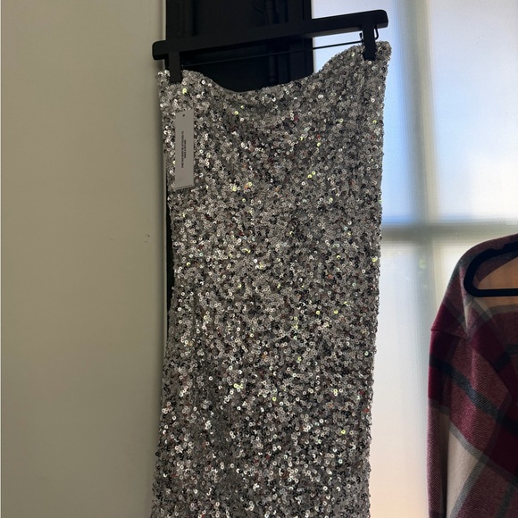 Princess Polly Dresses & Skirts - Princess Polly Silver Sequin Mini Dress